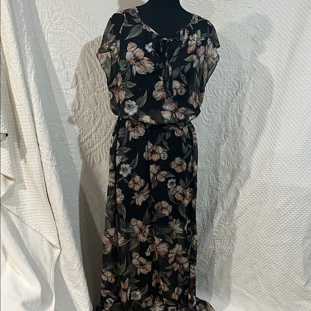 White House Black Market Floral Maxi Dress, size medium